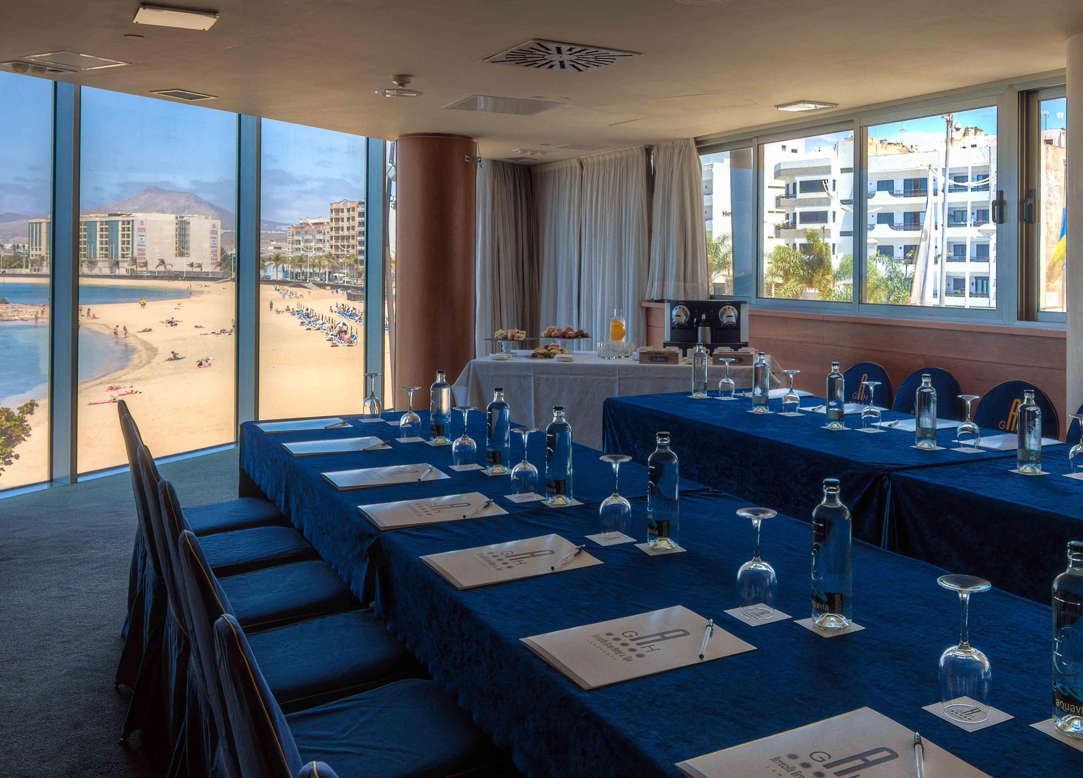 Arrecife Gran Hotel & Spa ภายนอก รูปภาพ Meeting room