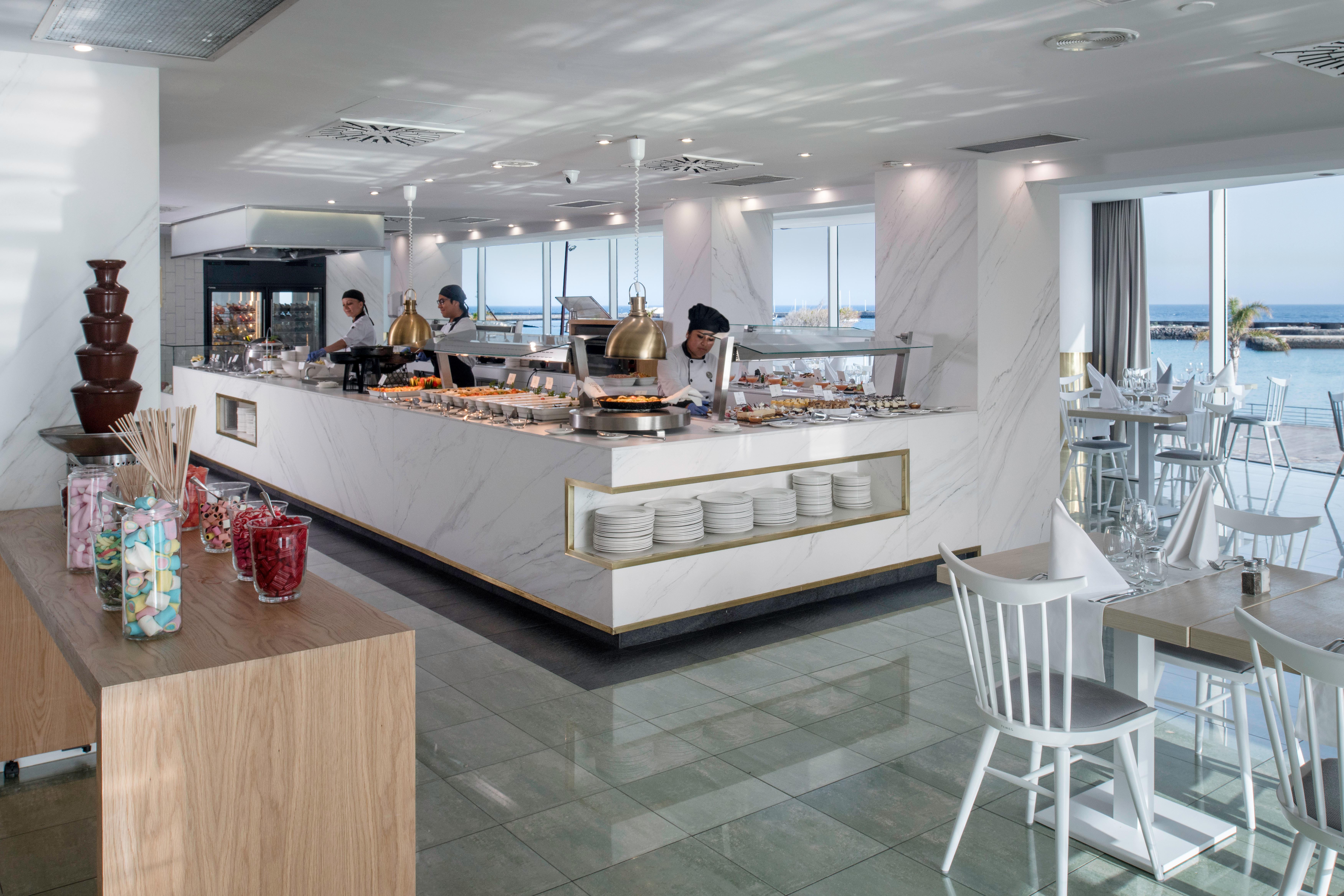 Arrecife Gran Hotel & Spa ภายนอก รูปภาพ The Club at Chania Airport