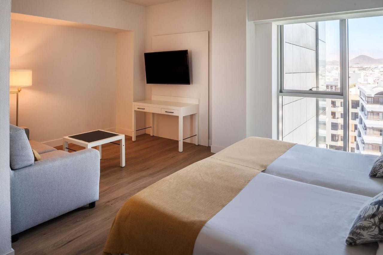 Arrecife Gran Hotel & Spa ภายนอก รูปภาพ A room at the hotel