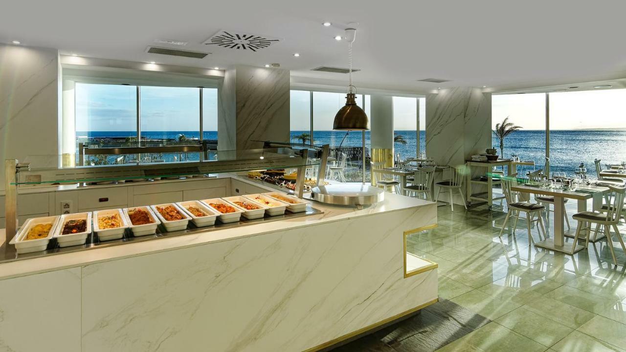 Arrecife Gran Hotel & Spa ภายนอก รูปภาพ The buffet at the hotel